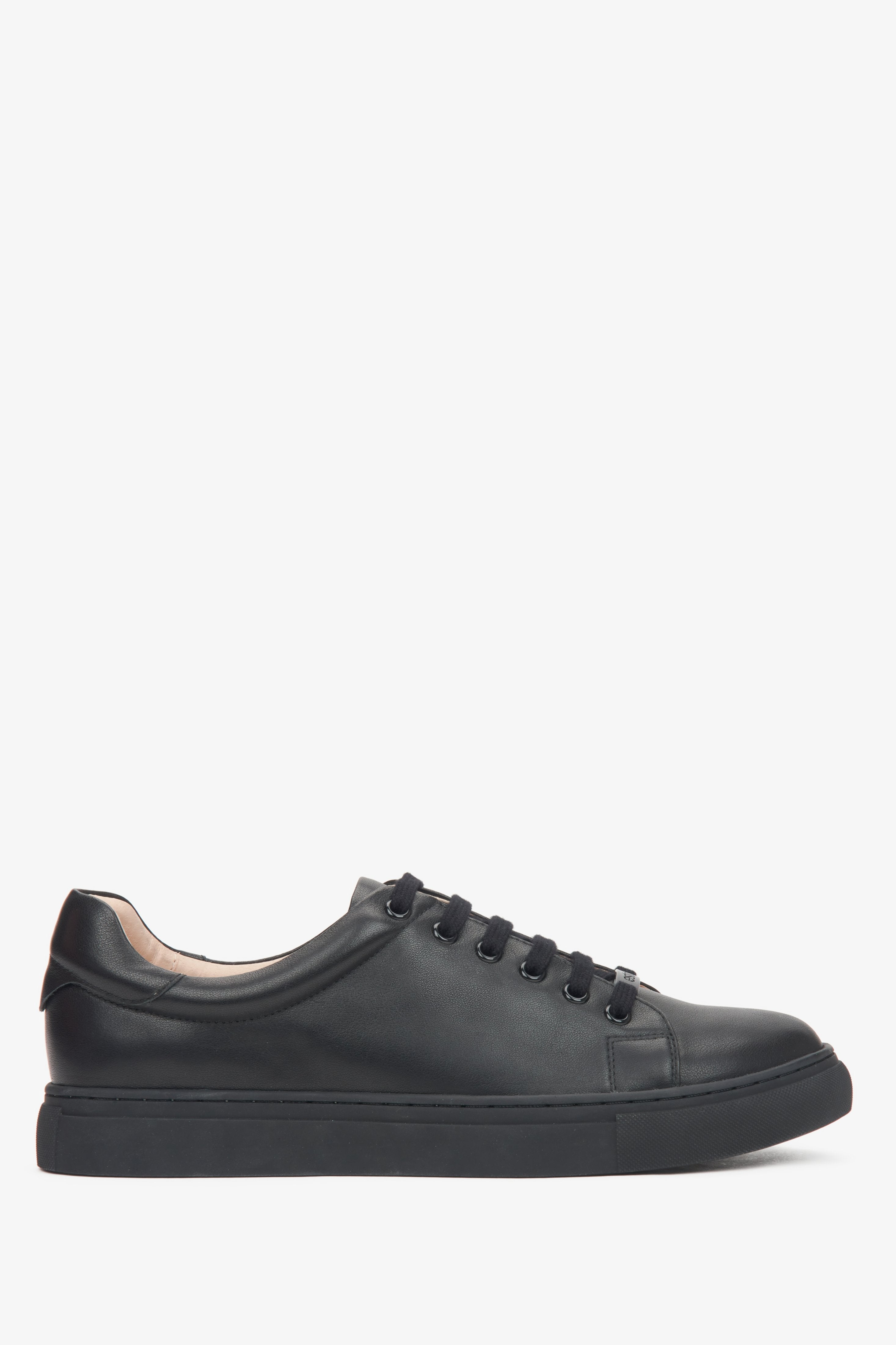 Damen Sneaker in Schwarz aus echtem Leder Estro ER00116627.