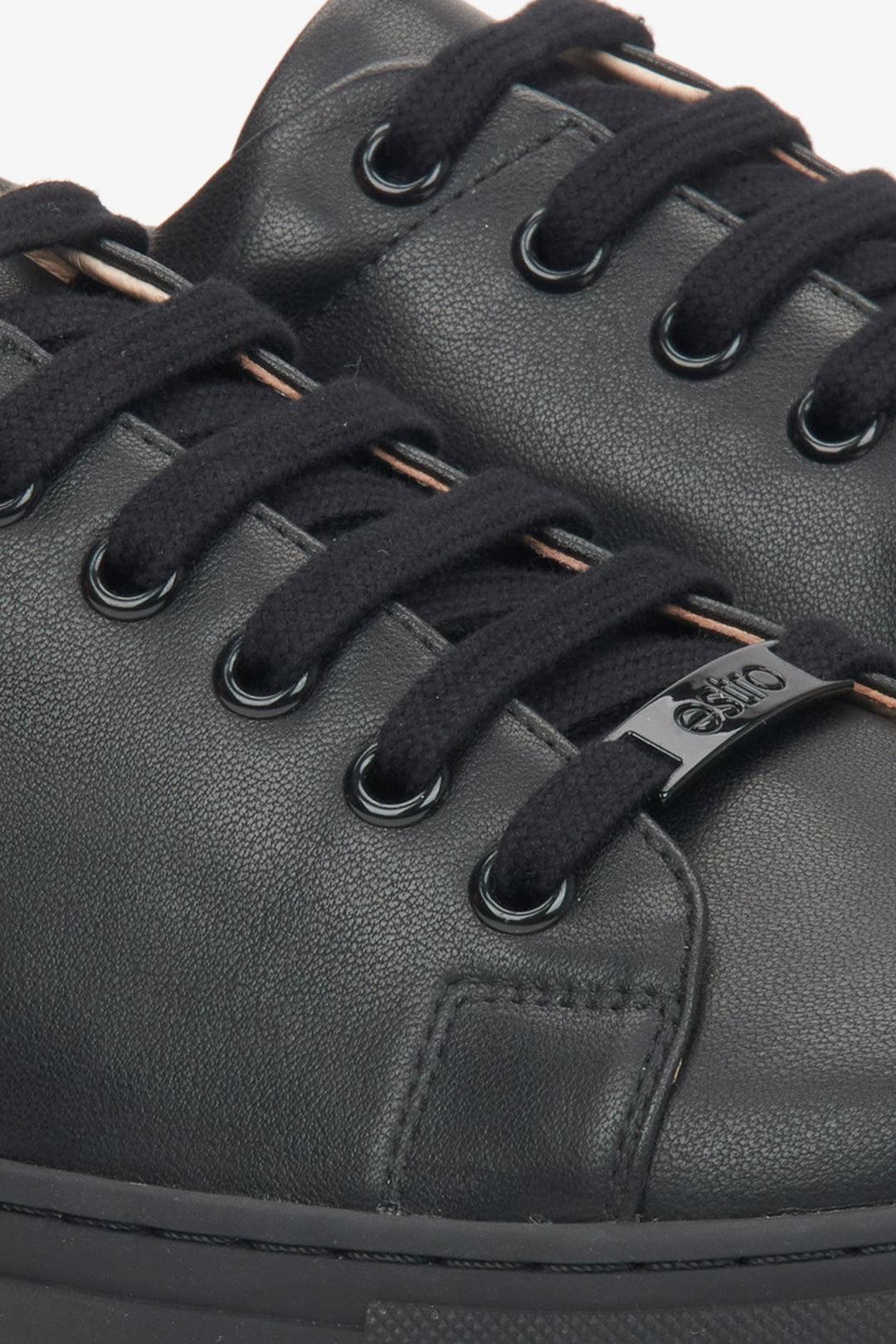 Damen Sneaker in Schwarz aus echtem Leder Estro ER00116627