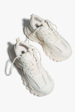 Damen Sneakers in Hellbeige mit flacher, dicker Plateausohle ES8 ER00112610.