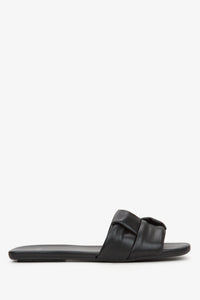 Damen-Sommersandalen aus weichem schwarzem Leder Estro ER00115227.