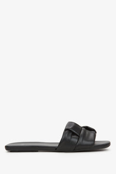 Damen-Sommersandalen aus weichem schwarzem Leder Estro ER00115227.