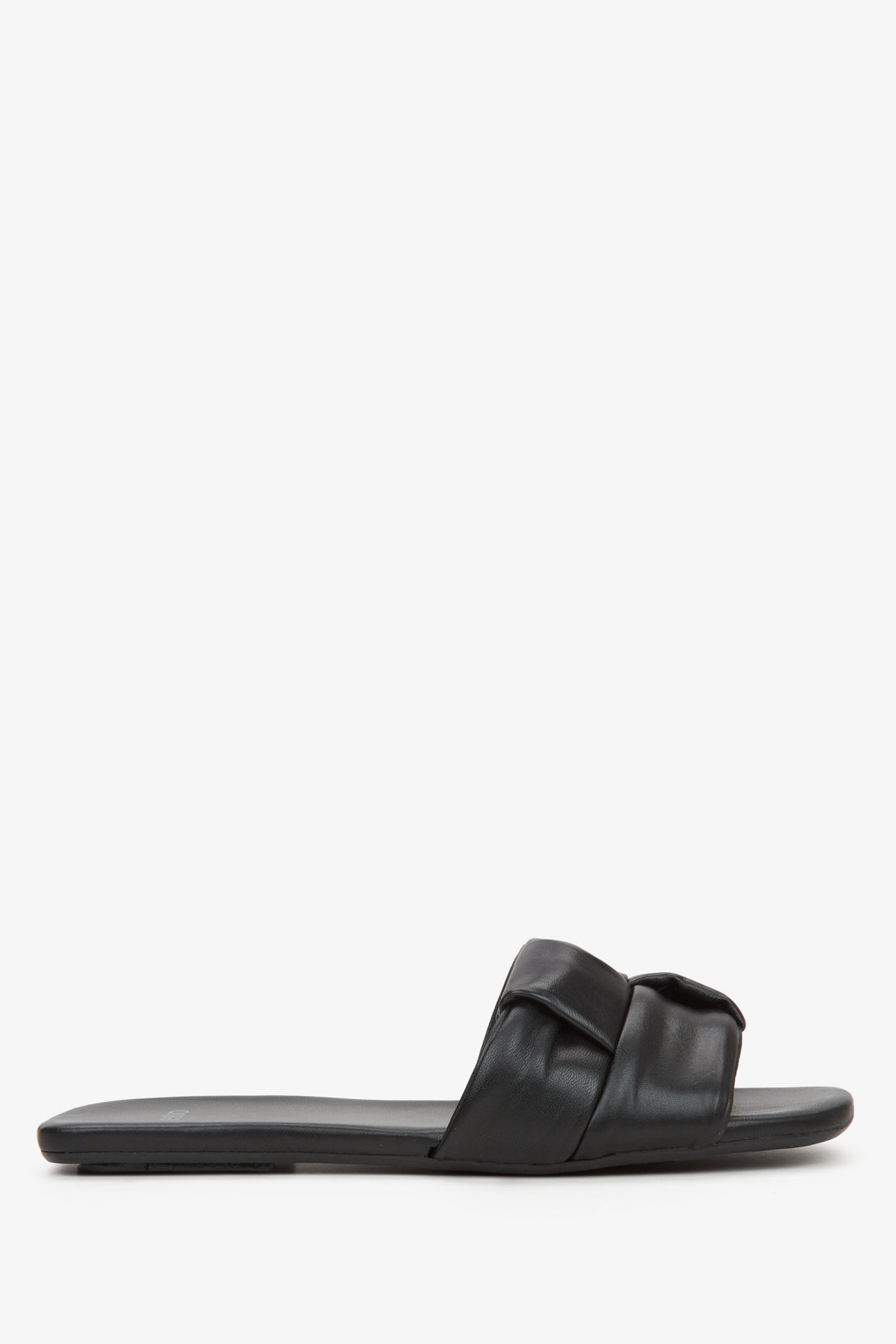 Damen-Sommersandalen aus weichem schwarzem Leder Estro ER00115227.