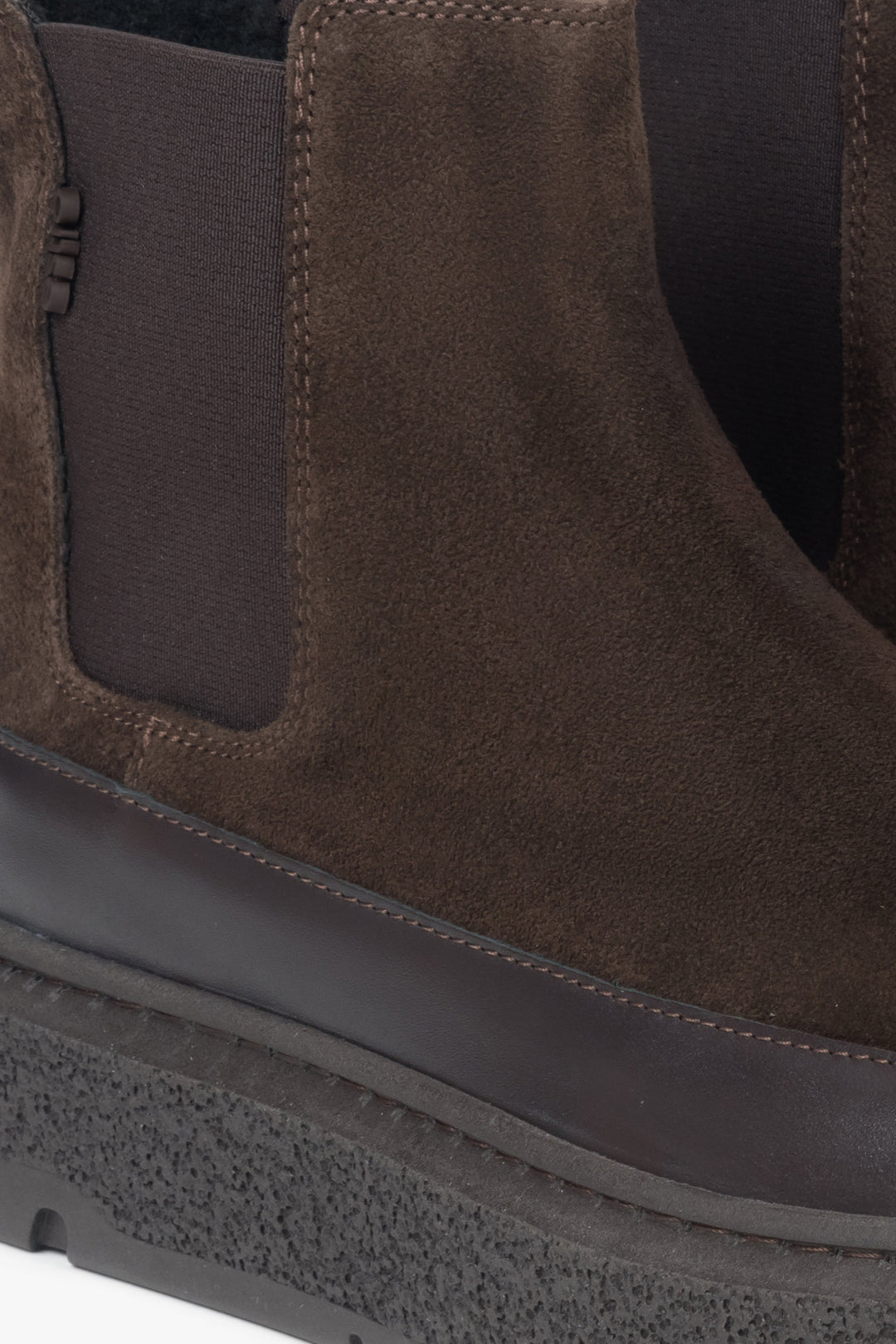 Hineinschlüpfbare Chelsea Boots mit mattem Lederbesatz Estro ER00117959