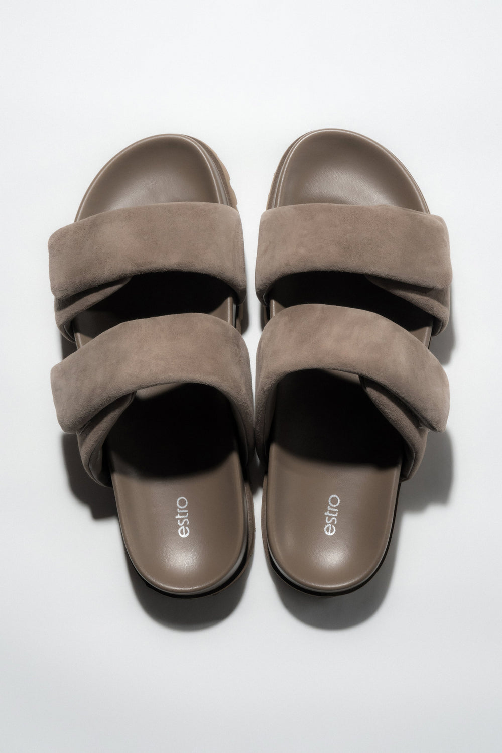 Dunkelbeige Damen-Pantoletten aus natürlichem Veloursleder von oben