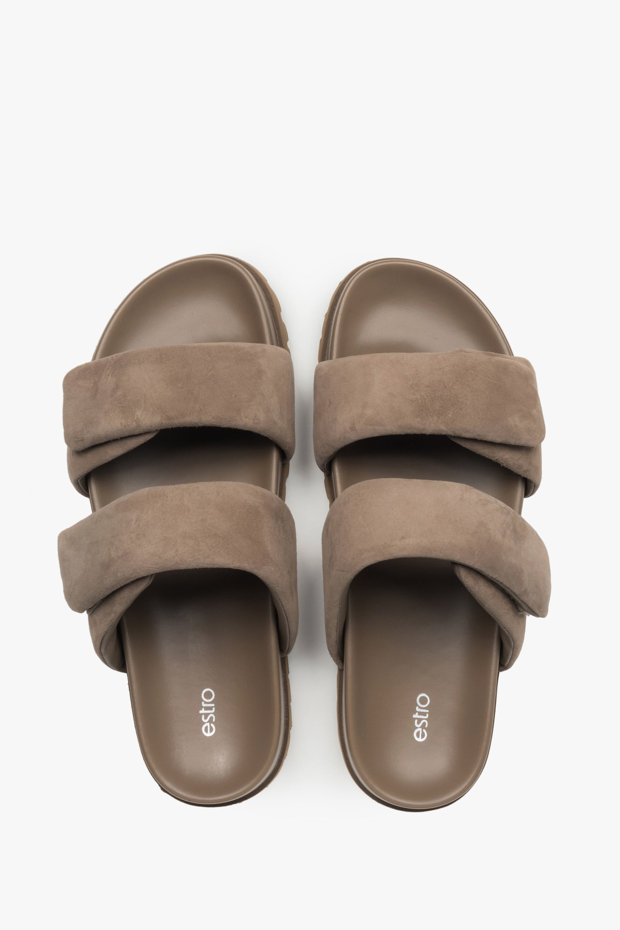 Dunkelbeige Damen-Pantoletten aus natürlichem Veloursleder von oben als Paar