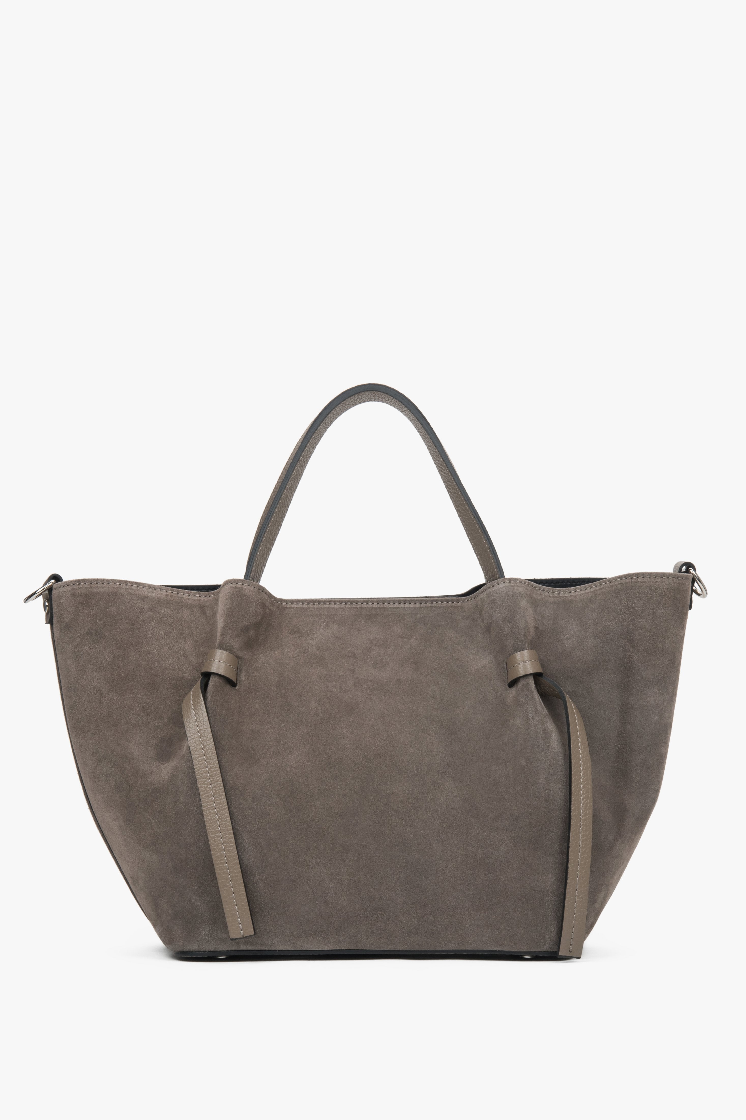 Frontale Ansicht der dunkelbeigen Velours-Tasche in eleganter Boot-Form