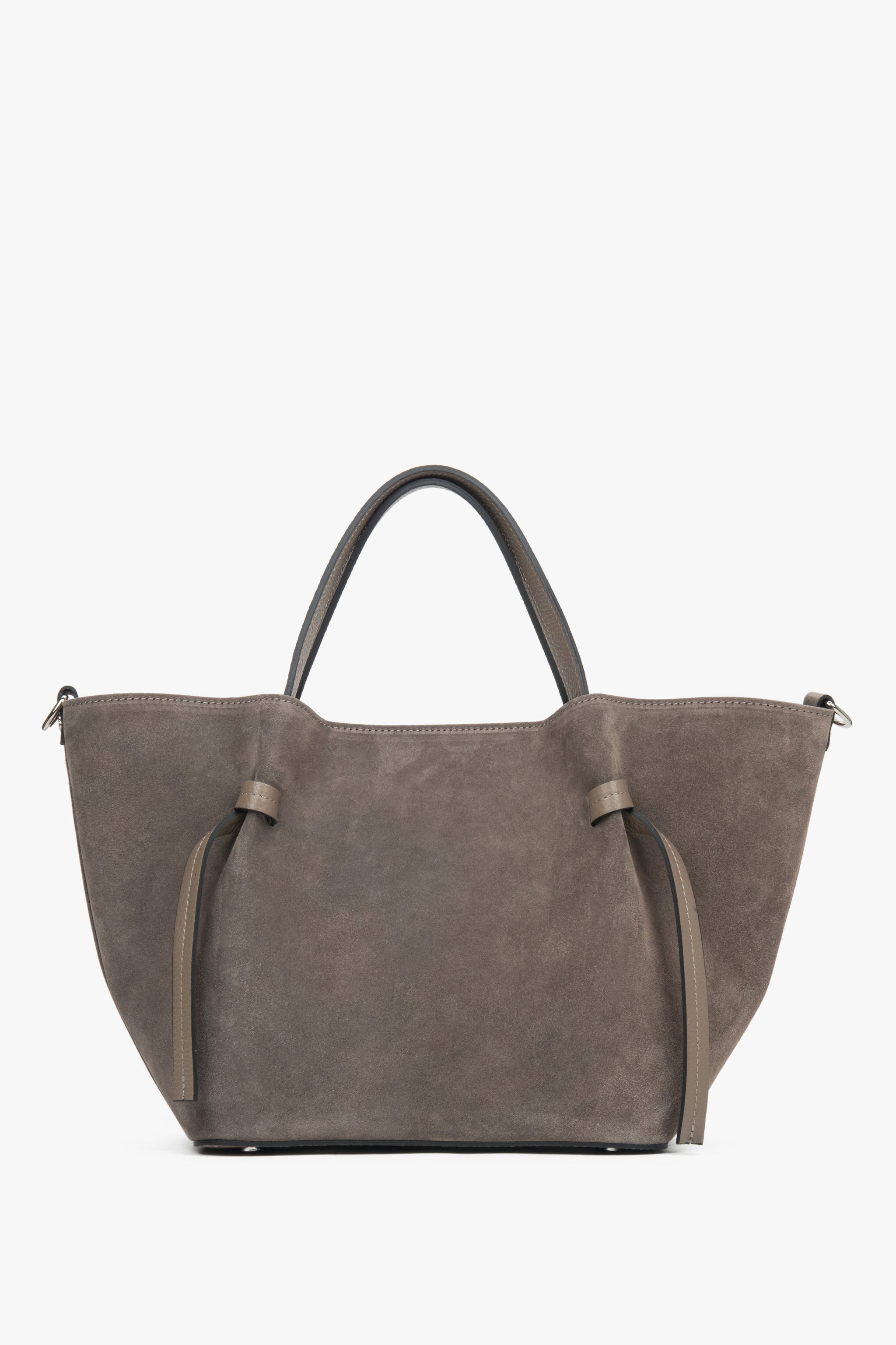 Rückseite der dunkelbeigen Shopper-Tasche im minimalistischen Design