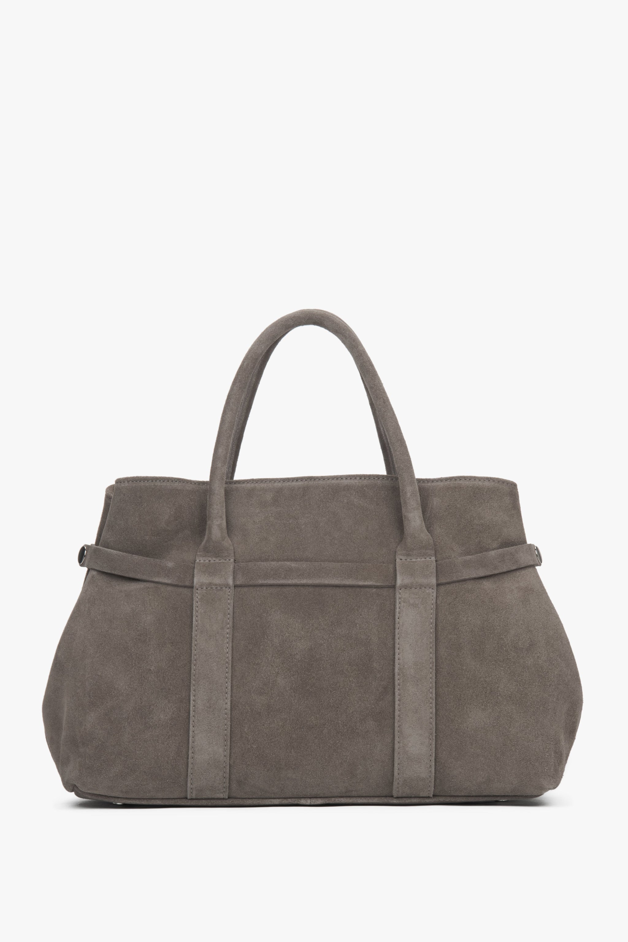 Frontale Ansicht der dunkelbeige Shopper-Tote-Bag aus Naturvelours mit aufgestellten Griffen 