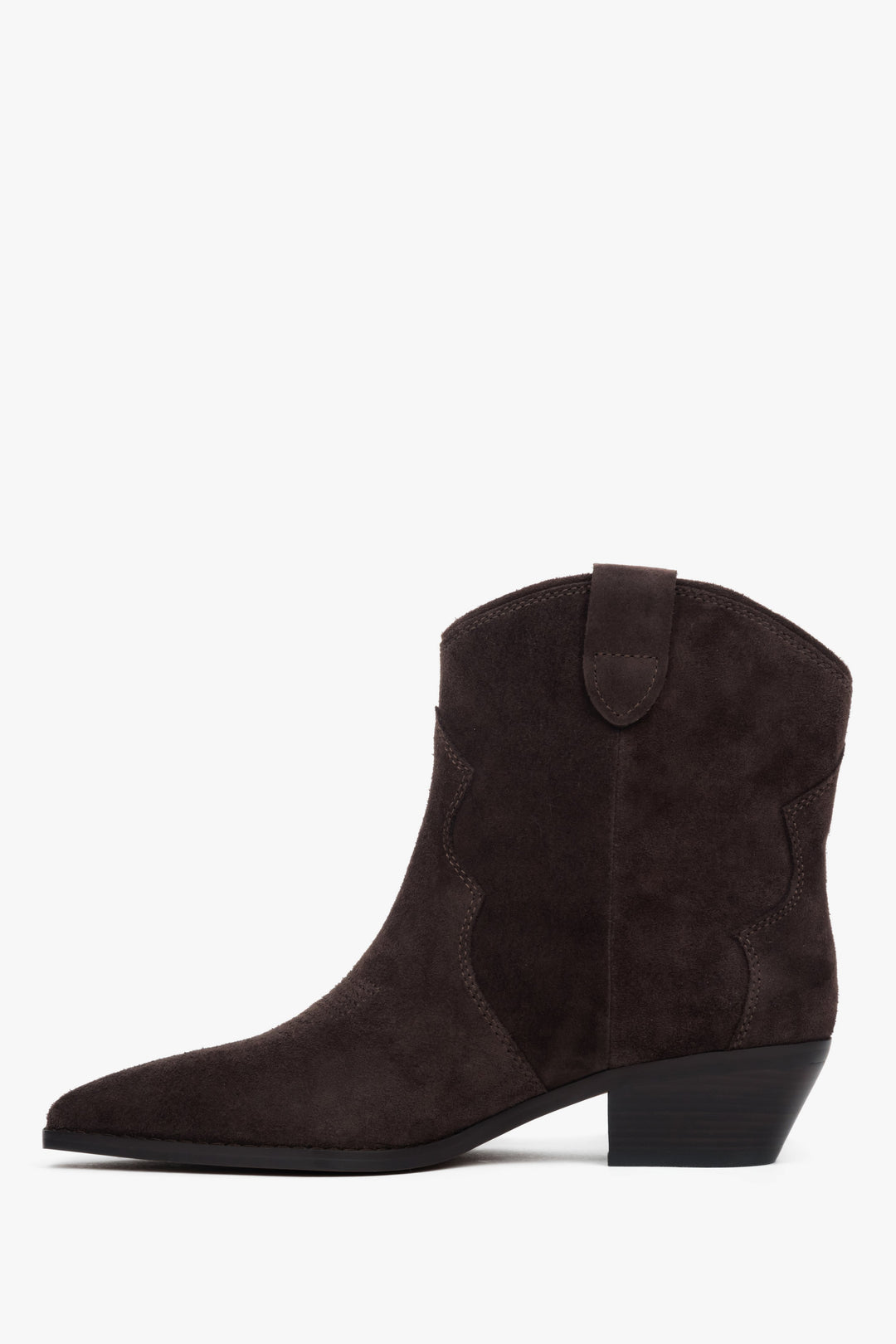 Elegante dunkelbraune Westernboots für Damen mit charakteristischem Absatz.