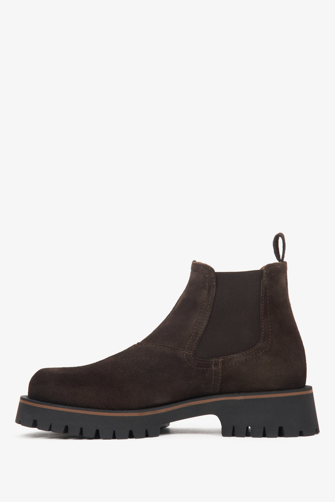 Dunkelbraune Premium-Chelsea-Boots aus italienischem Veloursleder, Damenkollektion von Estro – Seitenansicht.