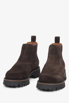 Damen-Chelsea-Boots in Dunkelbraun aus hochwertigem italienischem Veloursleder von Estro.
