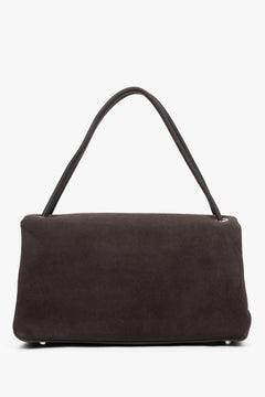 Dunkelbraune Damen-Crossbody-Bag aus Velours in Frontansicht mit Schulterriemen