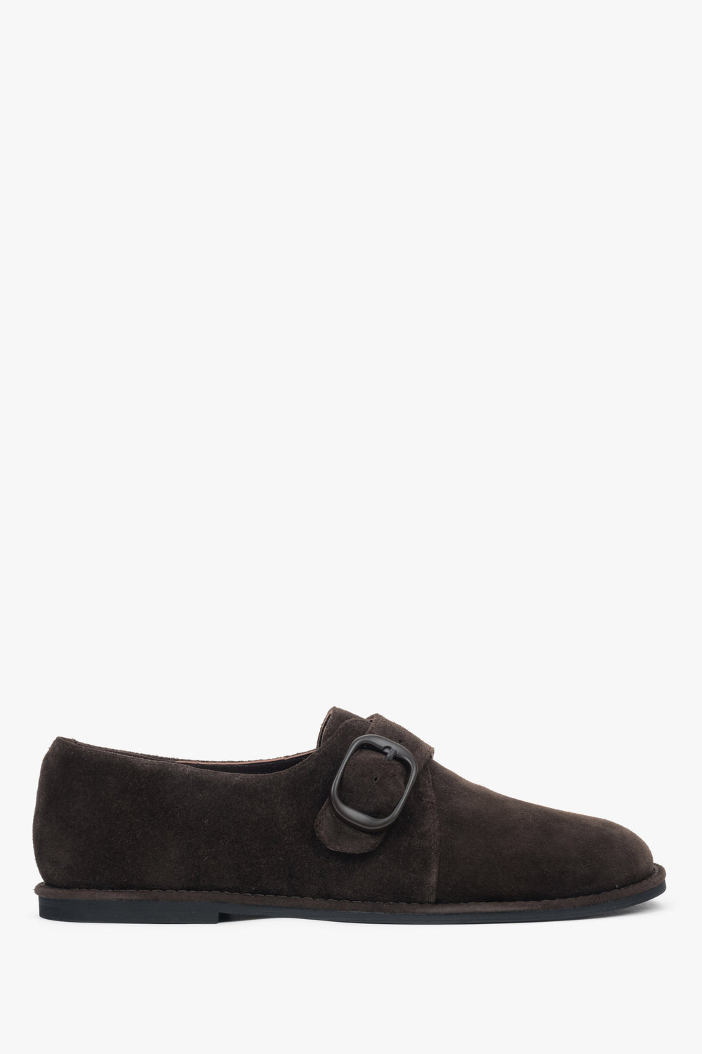 Dunkelbraune Damen-Halbschuhe von Estro aus natürlichem Velours mit Schnallenverschluss.