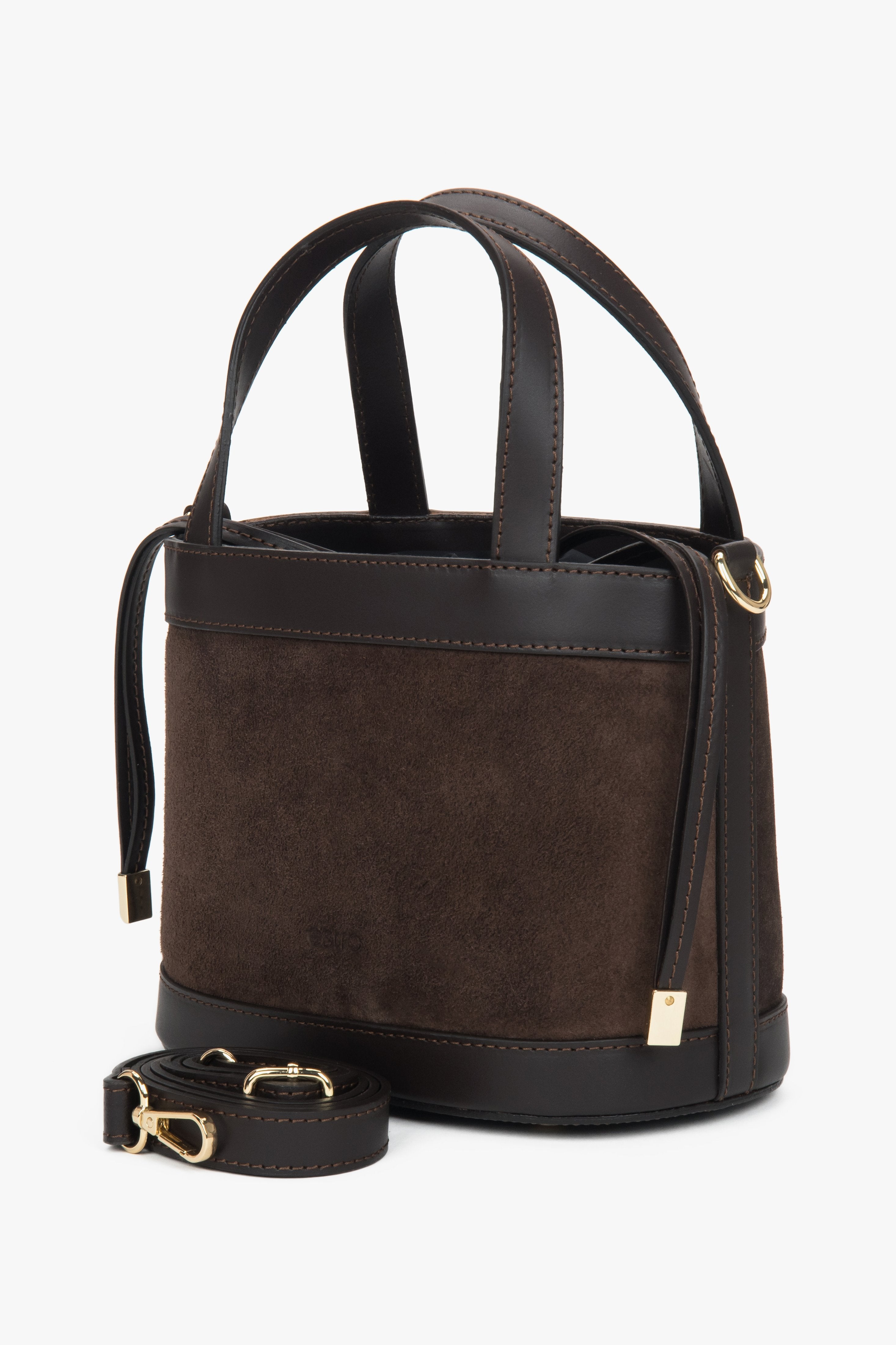 Seitenansicht der dunkelbraunen Damen-Henkeltasche aus Velours und Leder