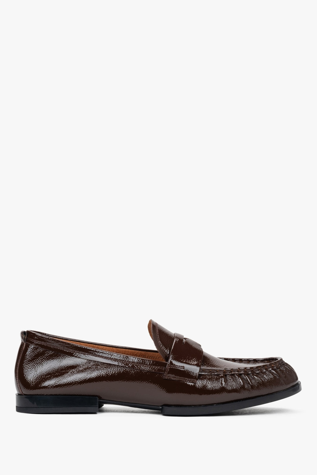 Dunkelbraune Damen-Loafer aus Lackleder mit Glanz. Estro ER00116901