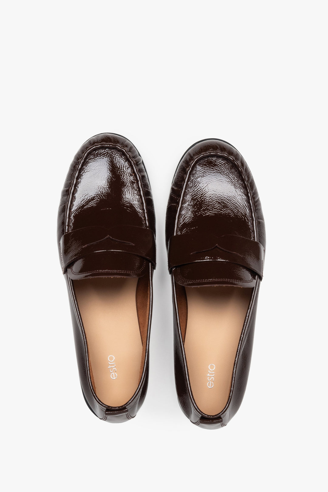 Klassische Slipper aus glänzendem Leder für Damen. Estro ER00116901