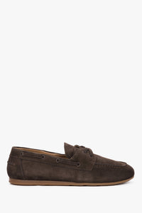 Dunkelbraune Damen-Loafer aus italienischem Premium-Veloursleder in Seitenansicht