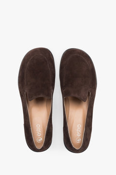 Seitenansicht eines dunkelbraunen Loafers für Damen Estro ER00117616