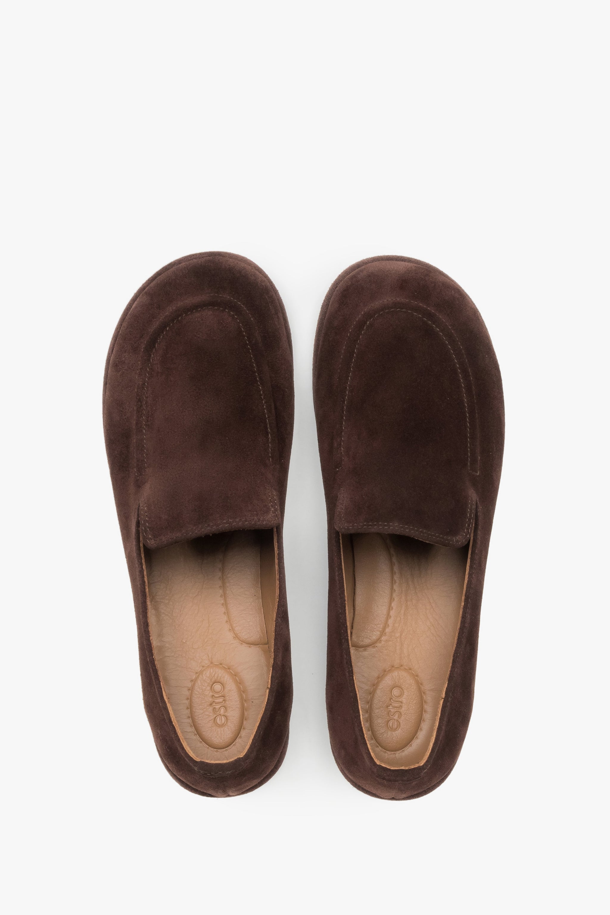 Dunkelbraune Damen-Mokassins aus Veloursleder von oben als Paar