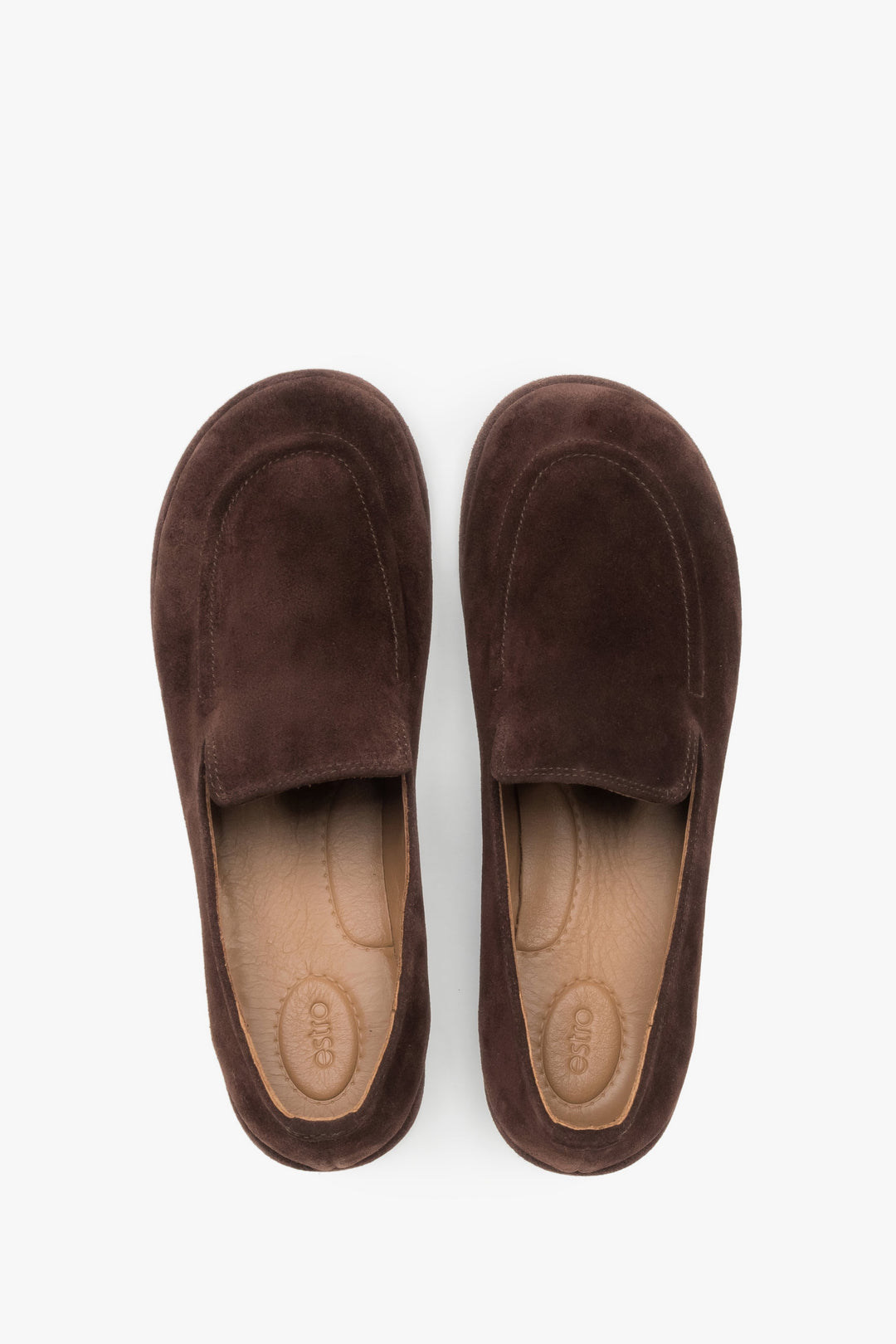Dunkelbraune Damen-Mokassins aus Veloursleder von oben als Paar