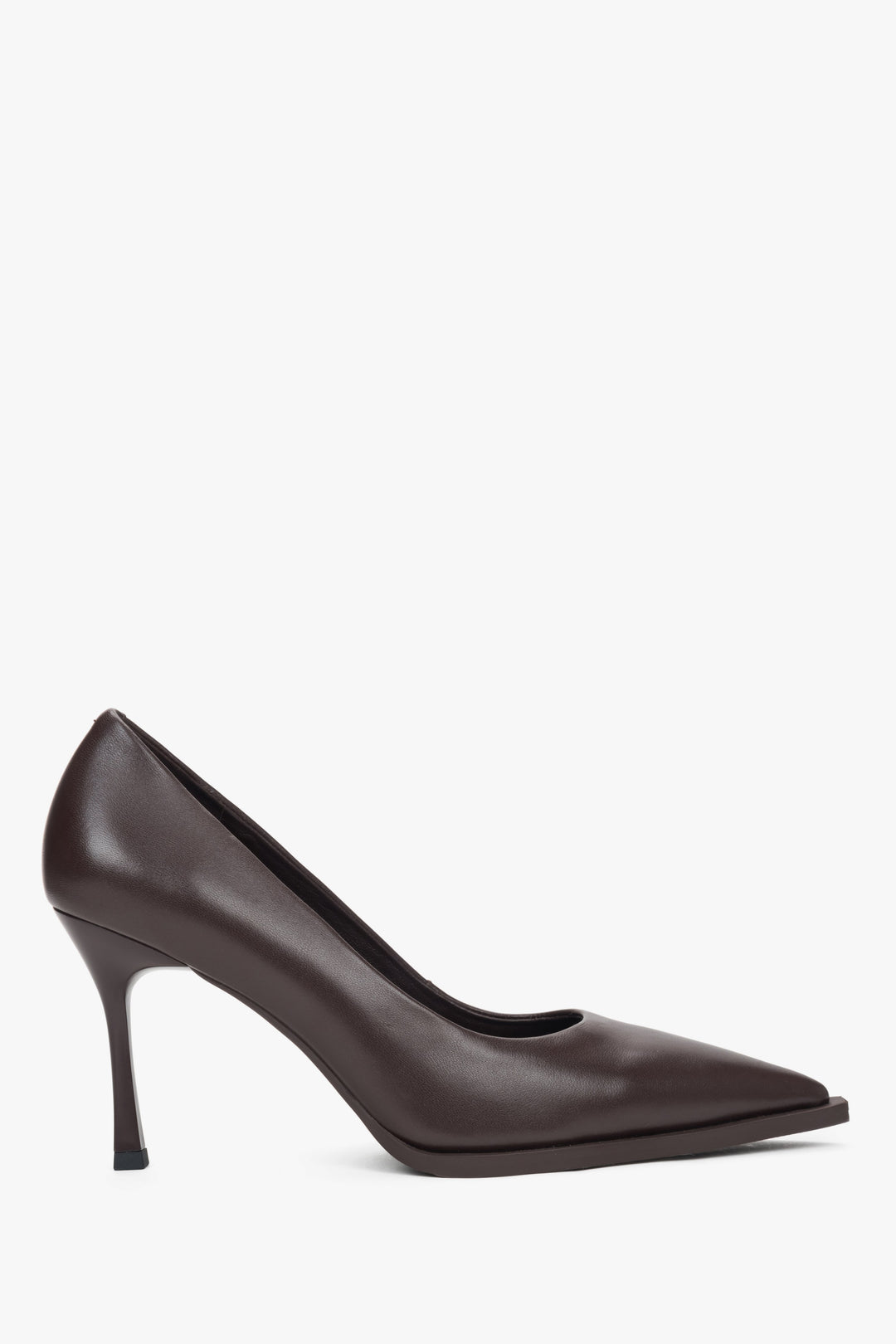 Dunkelbraune Damen-Pumps aus echtem Leder mit spitzer Kappe Estro ER00117920.