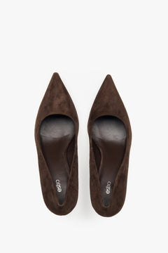 Dunkelbraune Damen-Pumps aus natürlichem Veloursleder von oben als Paar