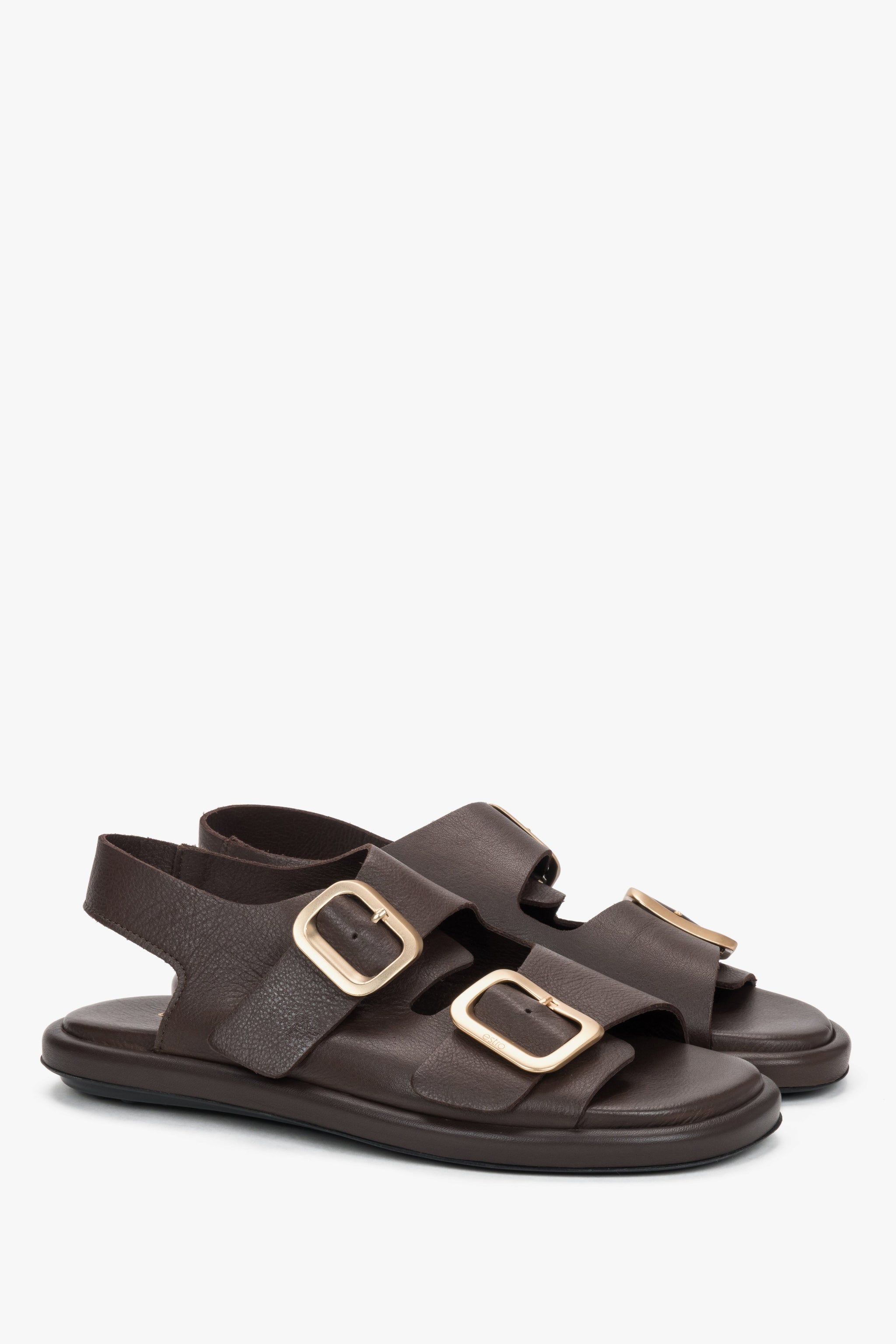 Seitenansicht der dunkelbraunen Damen-Sandalen aus Leder