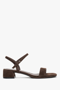 Dunkelbraune Damen-Sandalen aus Naturvelours mit niedrigem Blockabsatz von Estro
