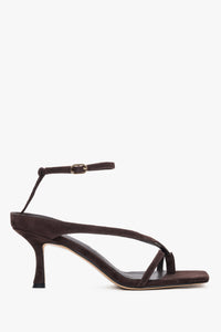 Dunkelbraune Damen-Sandalen aus Velours mit Trichterabsatz von Estro
