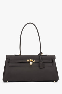 Flache Frontansicht der dunkelbraunen Damen-Schultertasche aus Echtleder 