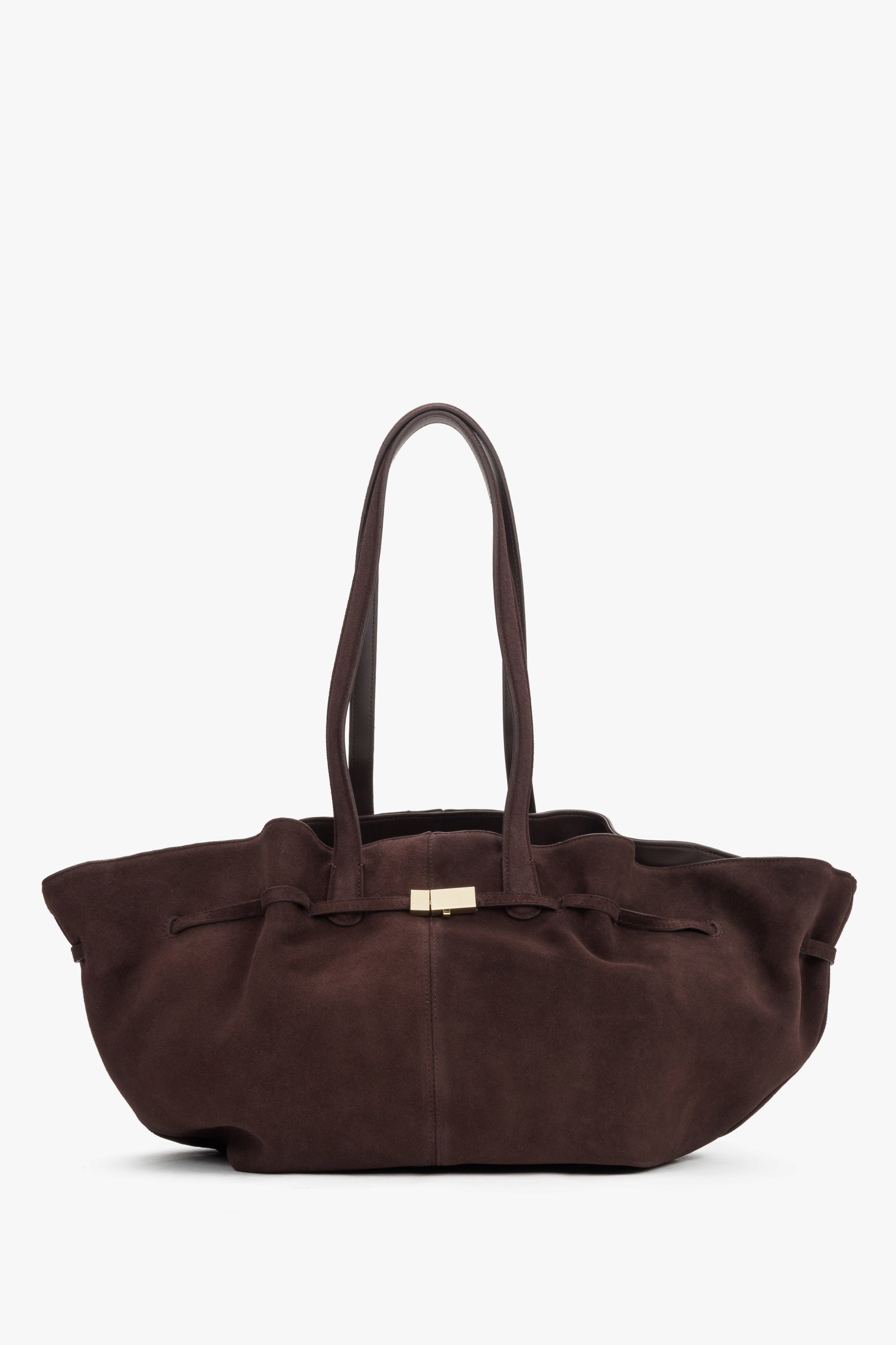 Vorderansicht der dunkelbraunen Damen-Schultertasche aus weichem Veloursleder.