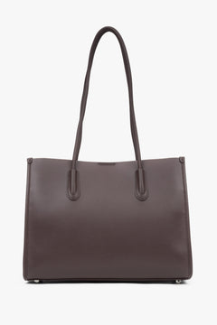 Frontale Ansicht der geräumigen dunkelbraunen Damen-Shopper-Tasche aus Echtleder mit langen, verstärkten Henkeln