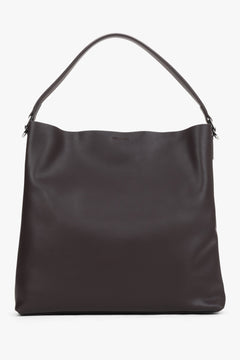 Frontale Ansicht der minimalistischen dunkelbraunen Leder-Shopper im A4-Format