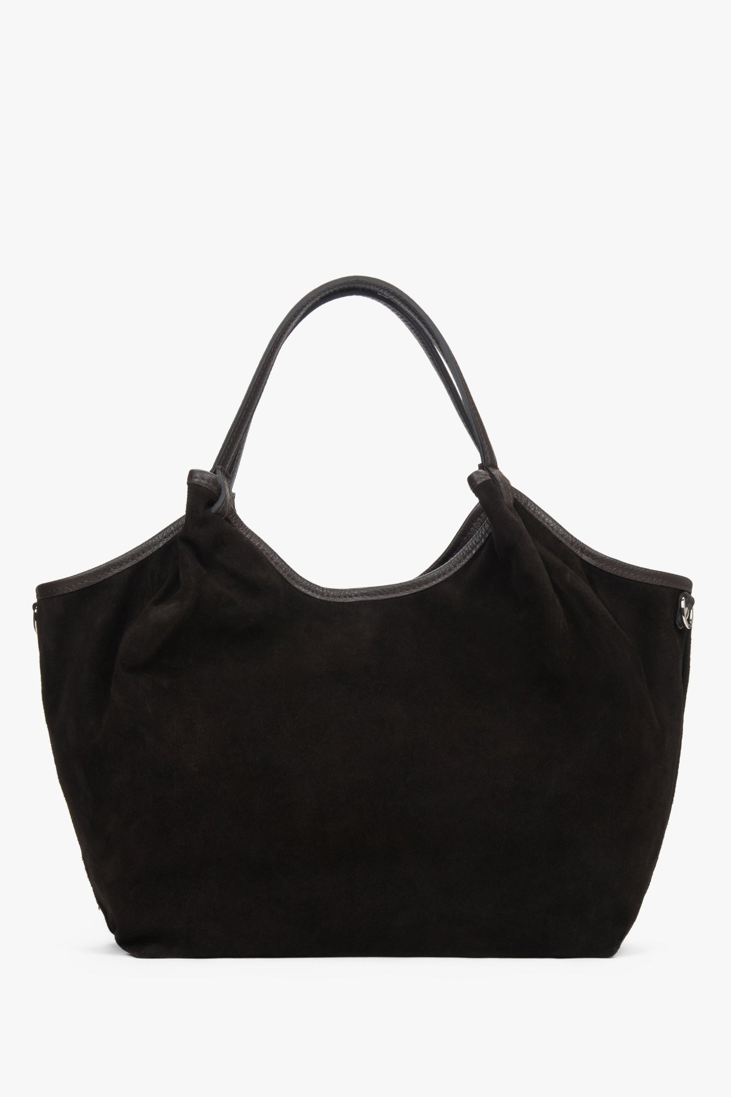 Alternative Frontansicht der edlen braunen Velours-Tasche zur Veranschaulichung der weichen Silhouette