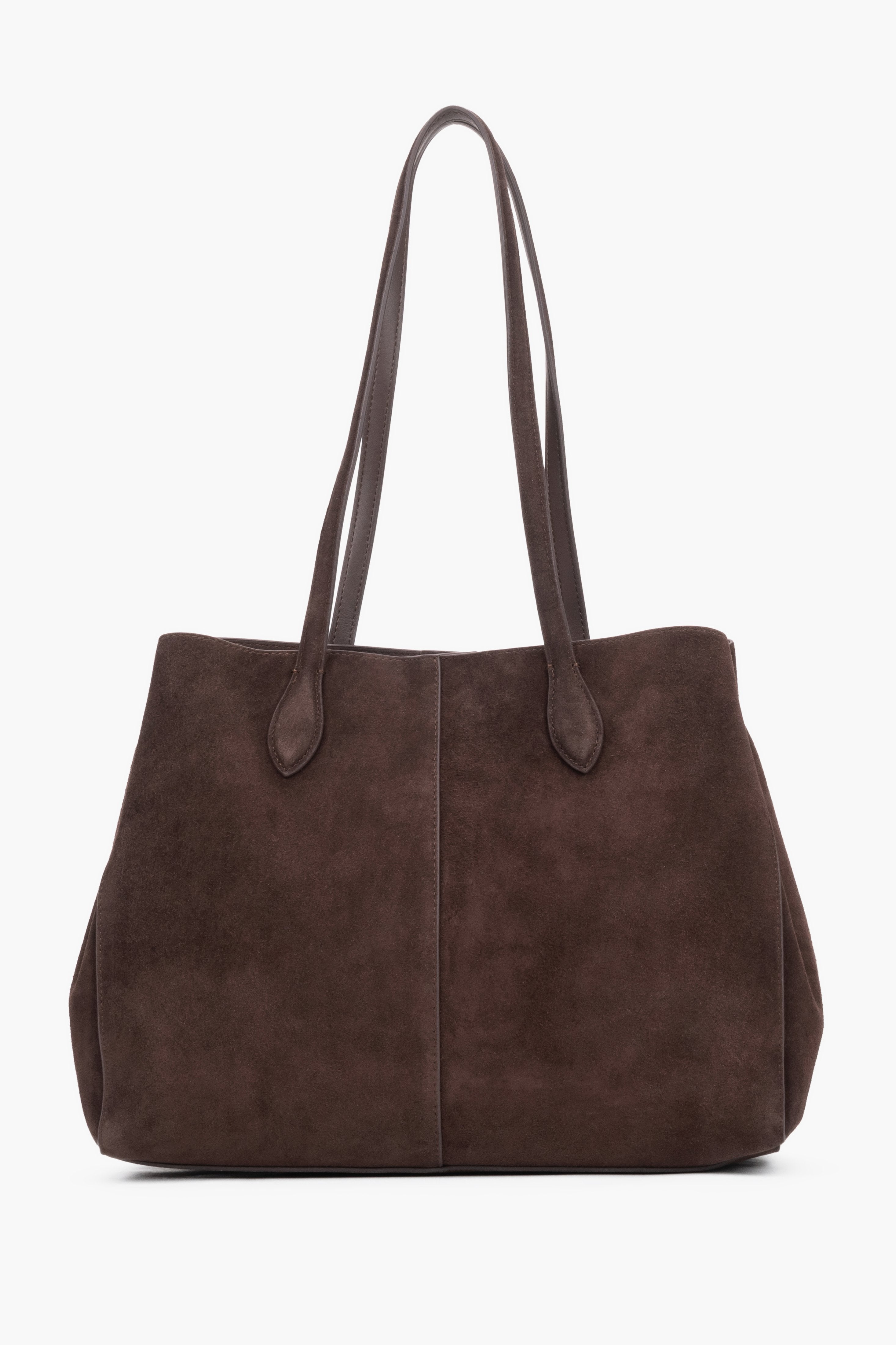 Braune Veloursleder-Shopper-Tasche schräg von vorne mit sichtbarer Innentasche