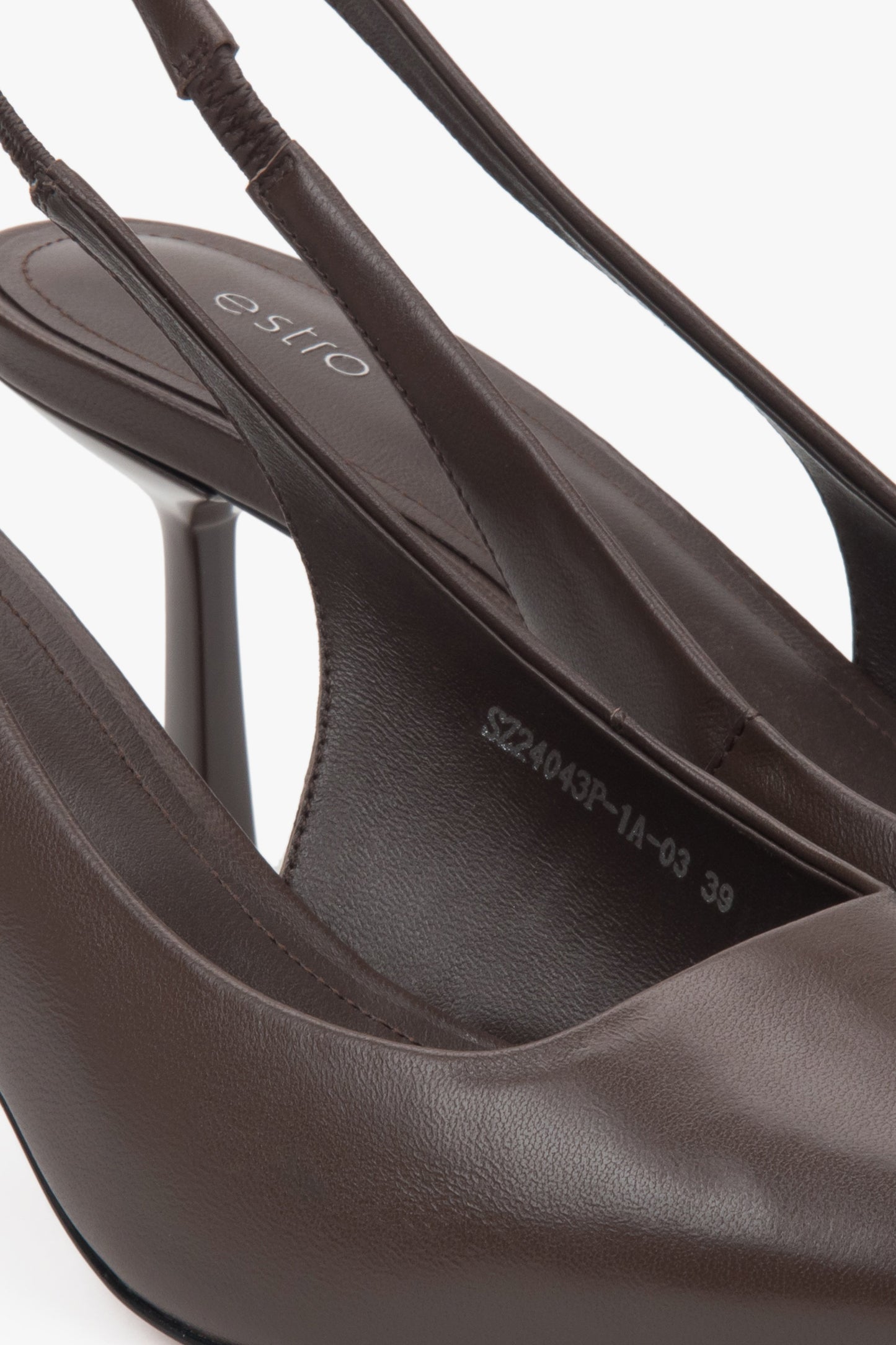 Seitliche Ansicht der dunkelbraunen Slingback Pumps für Damen Estro ER00116974
