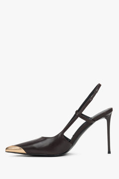 Dunkelbrauner Damen-Slingpumps in Seitenansicht mit hohem Stilettoabsatz