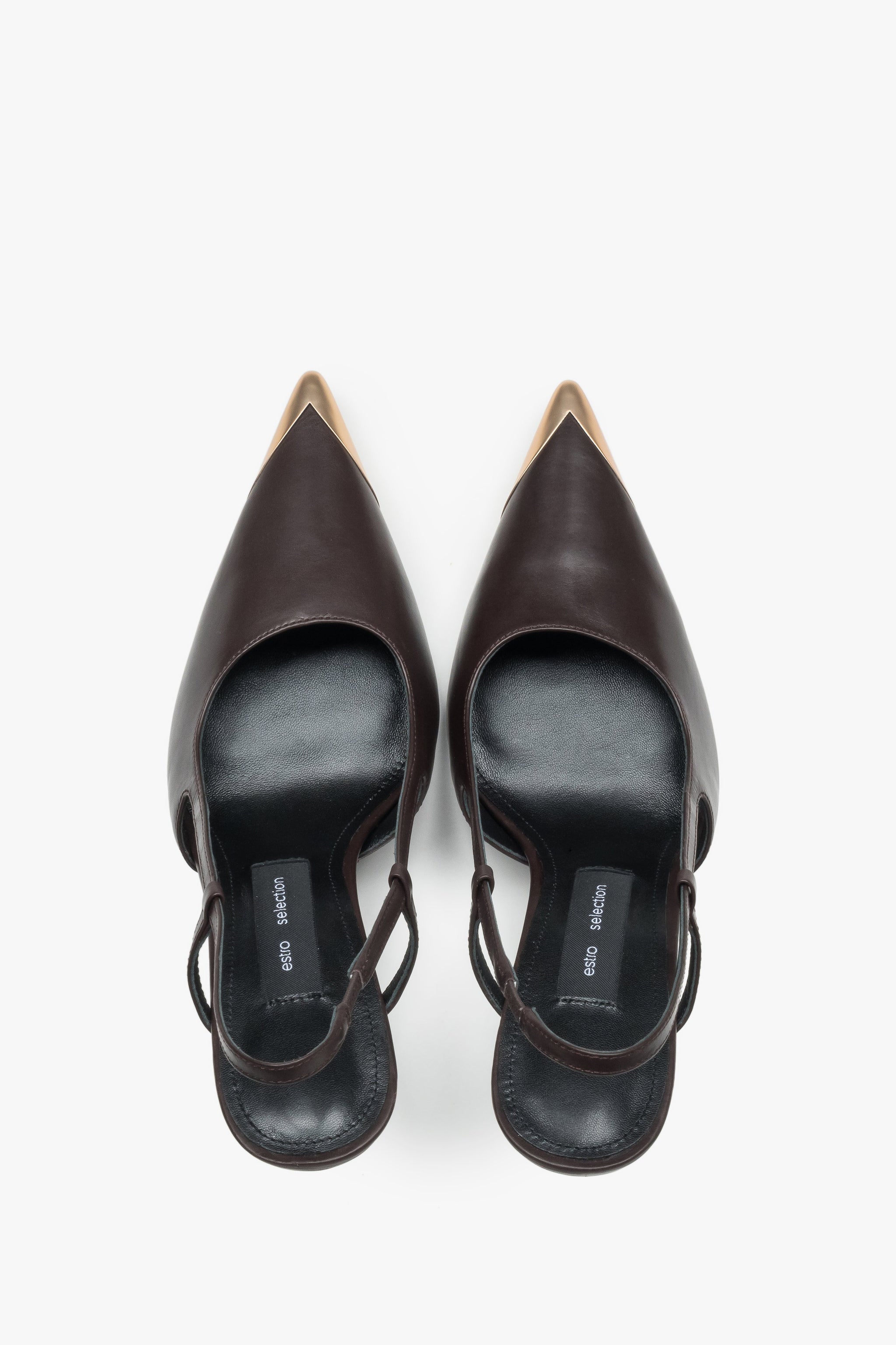 Dunkelbraune Damen-Slingpumps von oben als Paar mit Chevro-Lederdecksohle