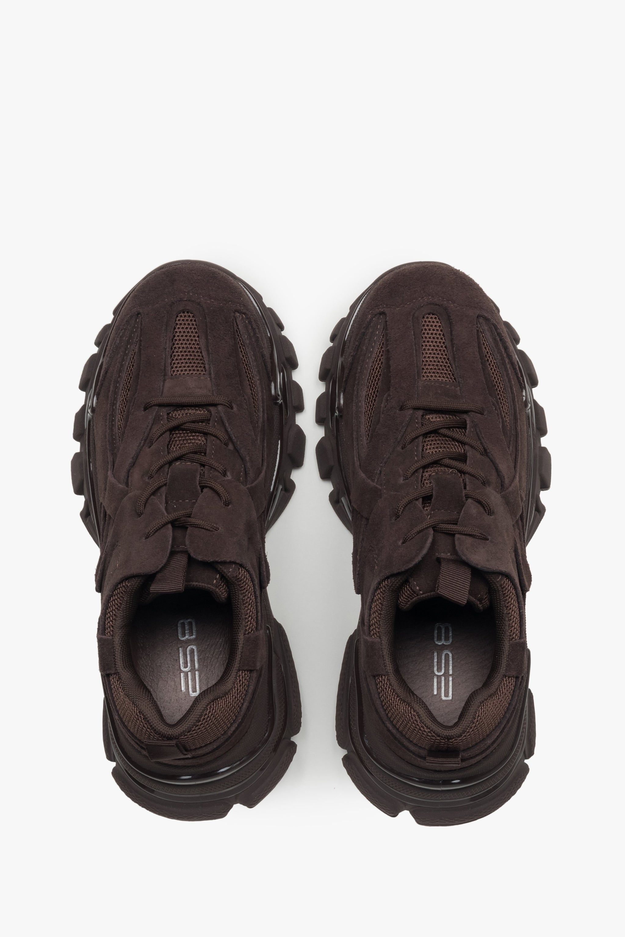 Draufansicht des dunkelbraunen Sneakers von ES8.