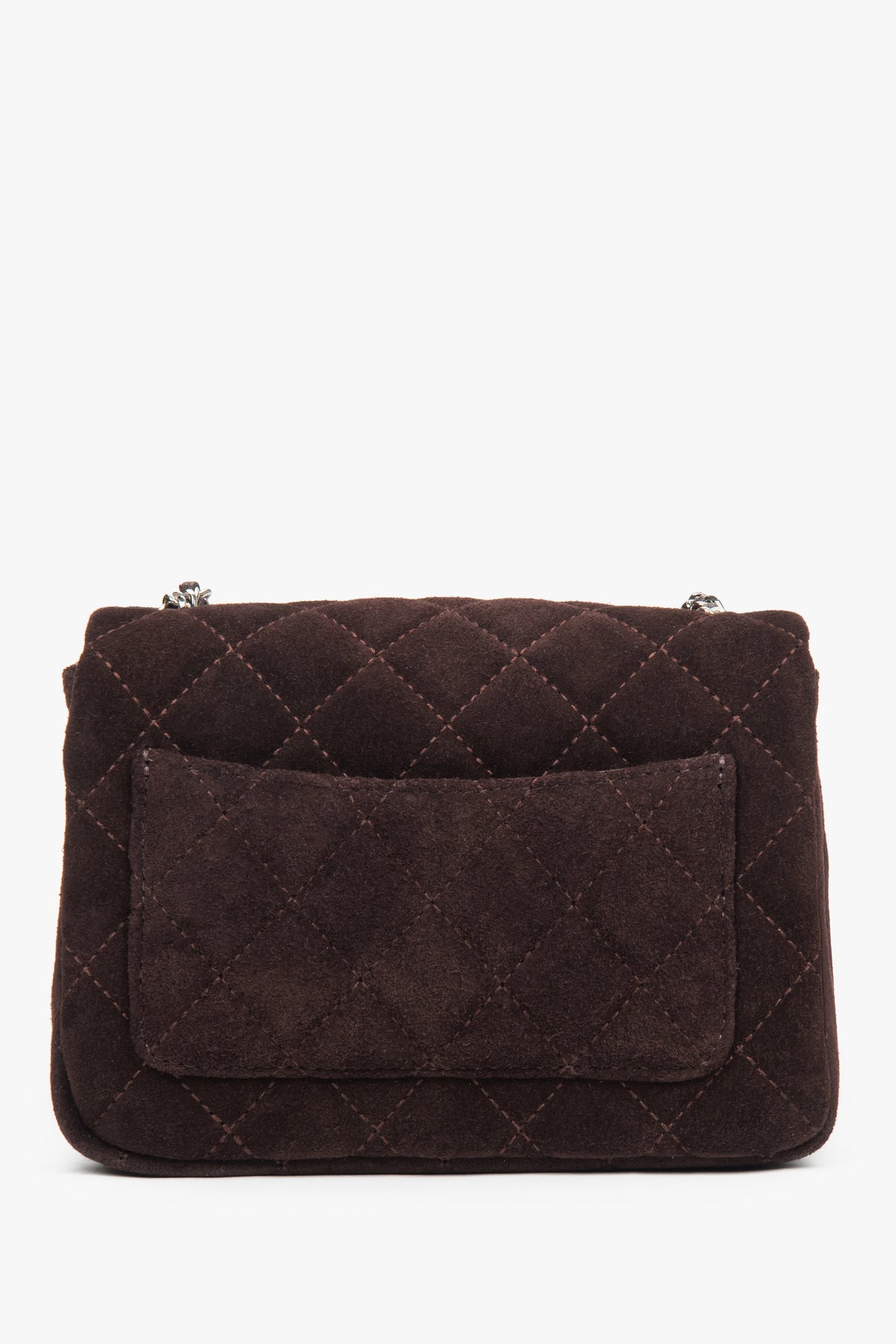 Rückansicht der dunkelbraunen Veloursleder-Tasche mit Fokus auf die geometrische Rautensteppung