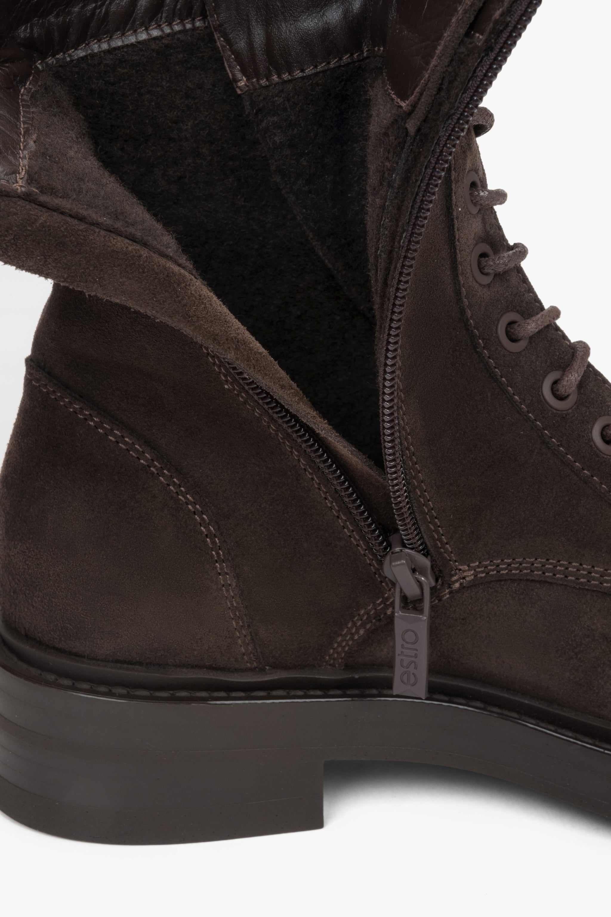 Draufsicht auf die Profilsohle der Damen-Stiefeletten aus rutschfestem TPU-Material