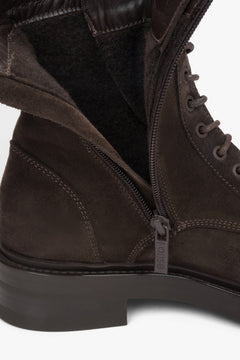 Draufsicht auf die Profilsohle der Damen-Stiefeletten aus rutschfestem TPU-Material