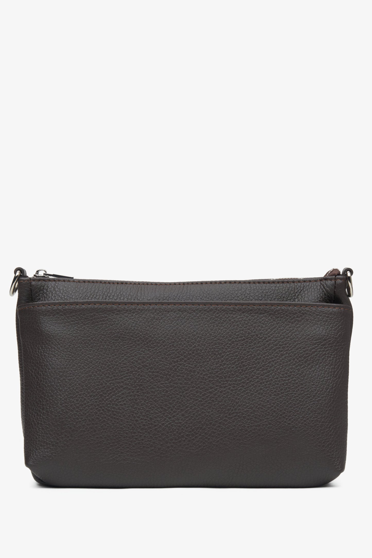 Dunkelbraune Umhängetasche für Damen aus hochwertigem italienischem Leder von Estro.
