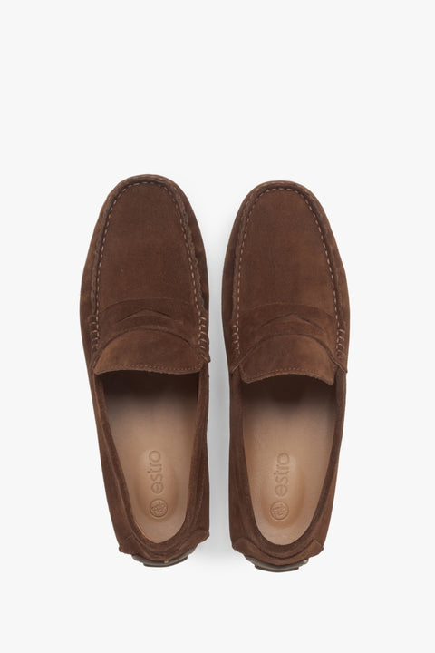 Stilvolle Herrenslipper aus dunkelbraunem natürlichem Velours.