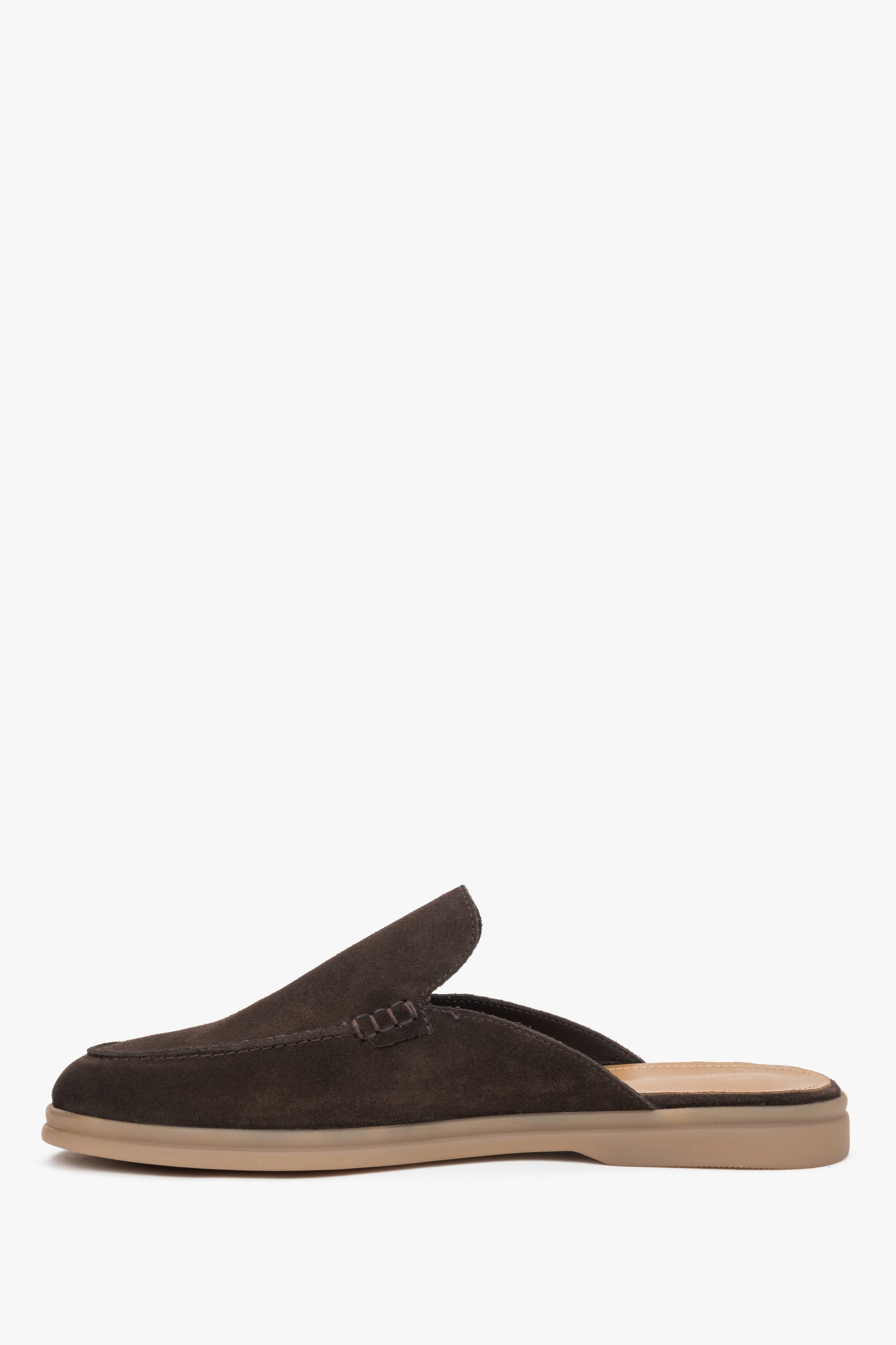 Linke Seitenansicht der stilvollen dunkelbraunen Herren-Schlupfschuhe von Estro.