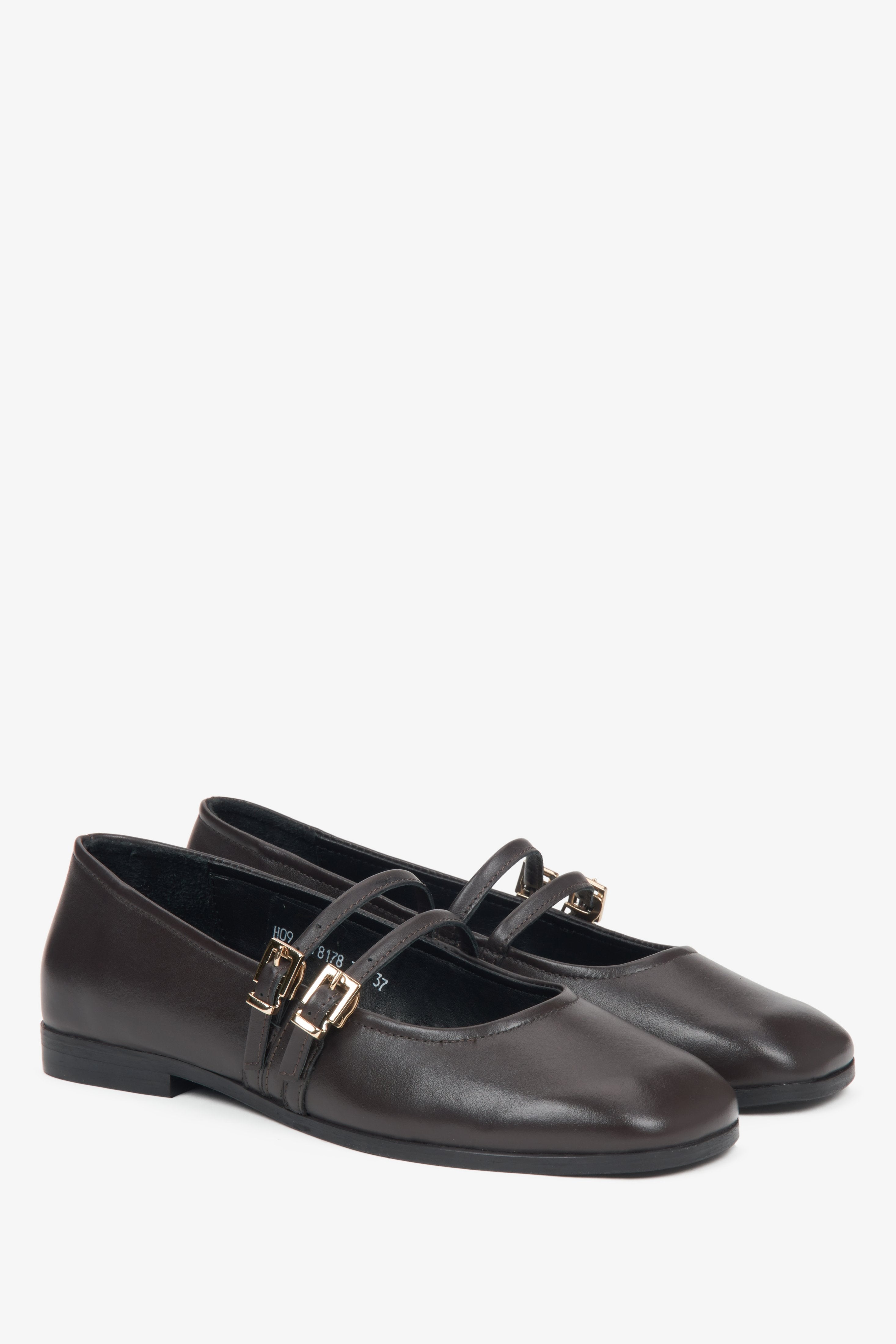 Klassische Damen-Ballerinas in Dunkelbraun aus echtem Leder mit eleganter Schnalle.
