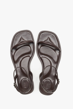 Paar dunkelbraune Leder-Sandalen für Damen von Estro