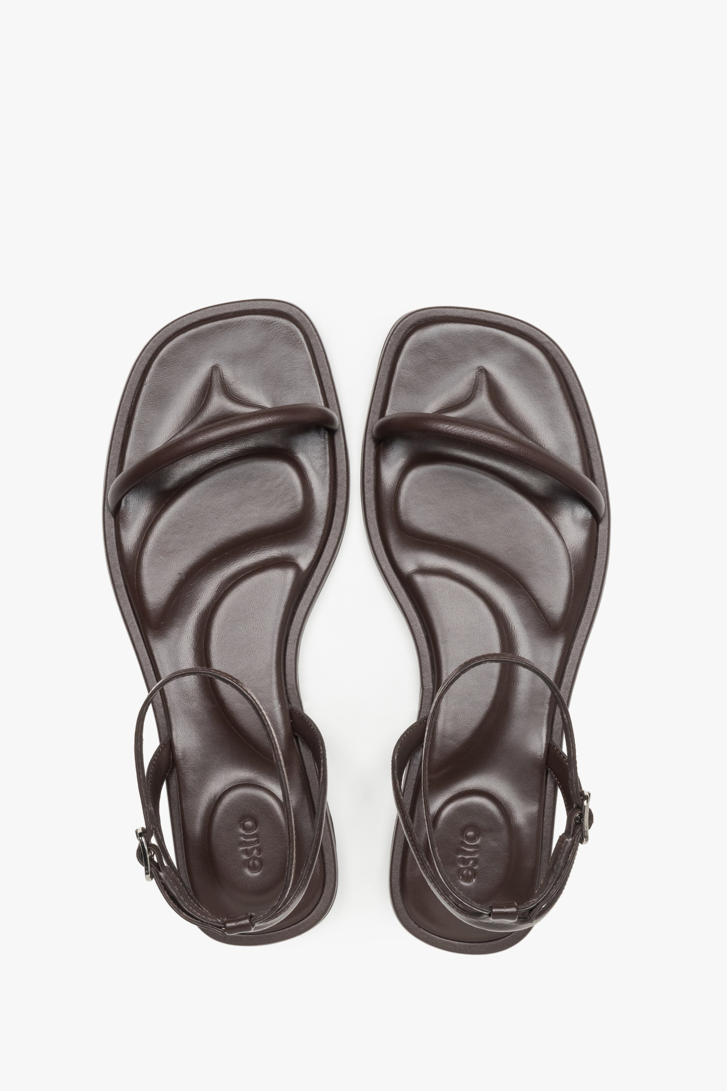 Paar dunkelbraune Leder-Sandalen für Damen von Estro