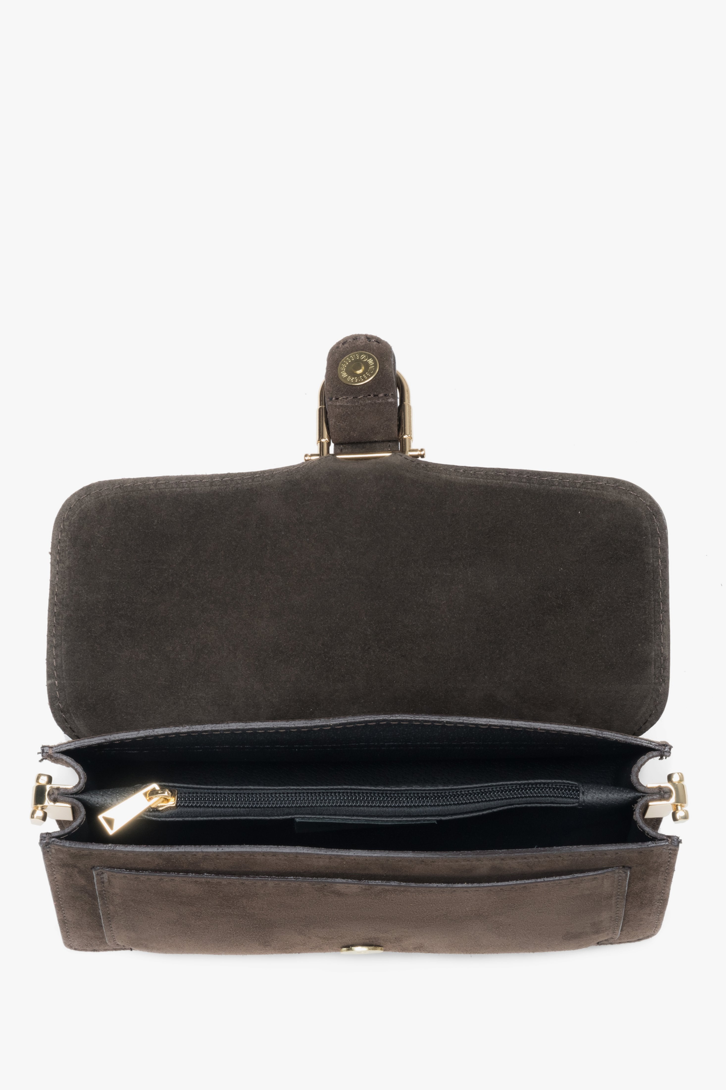 Ansicht der geöffneten Tasche, die die geräumige Aufteilung mit zwei separaten Hauptfächern zeigt