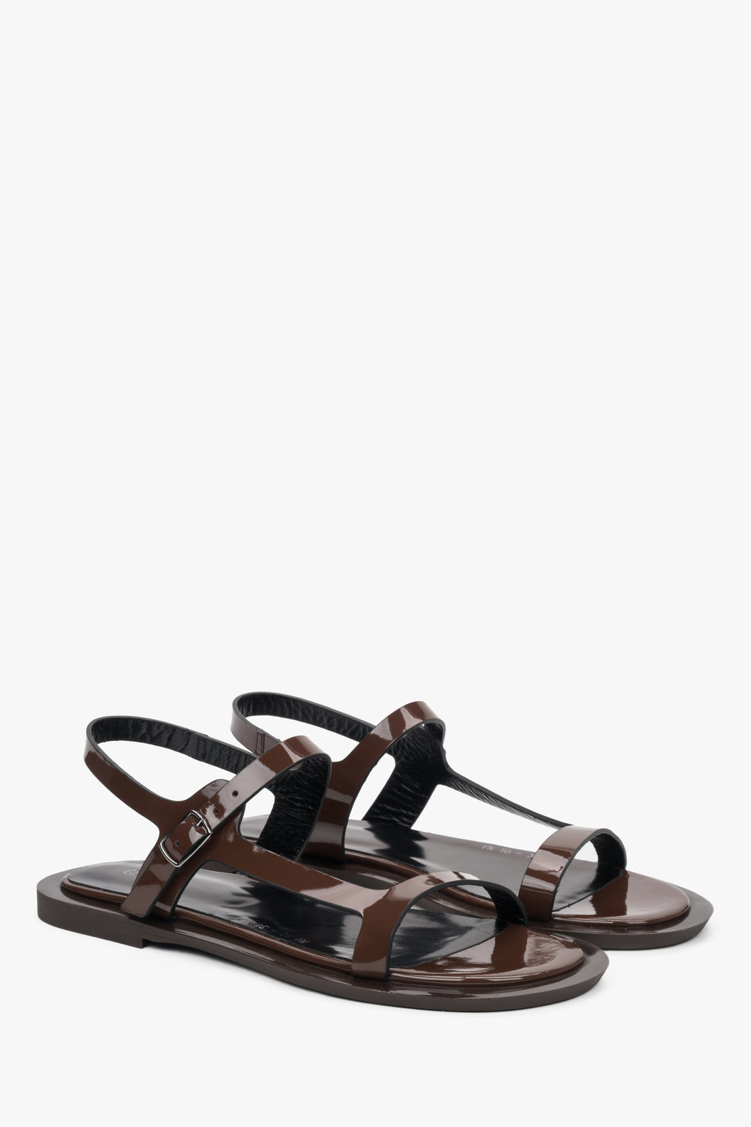 Seitenansicht eleganter Sandalen mit dünnen Lederriemen – Estro ER00117369